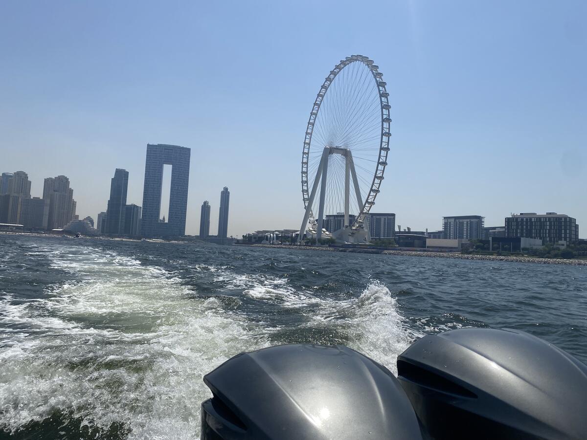 Boat tour Dubai morning vs sunset