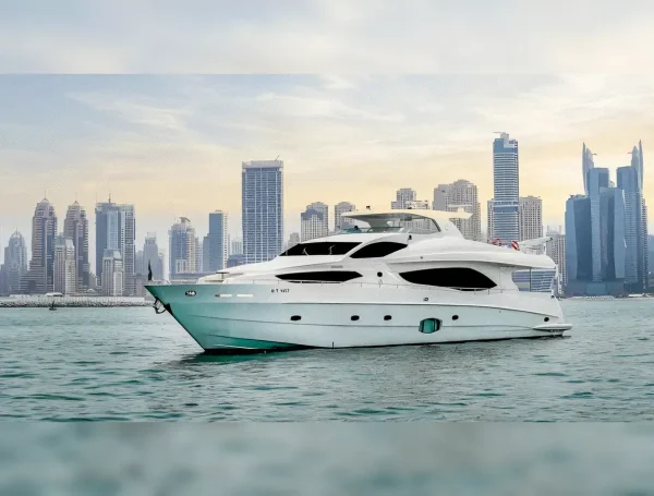 Dubai Yacht Charter – 101ft