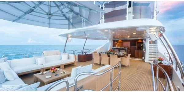 Dubai Yacht Rental – 110ft