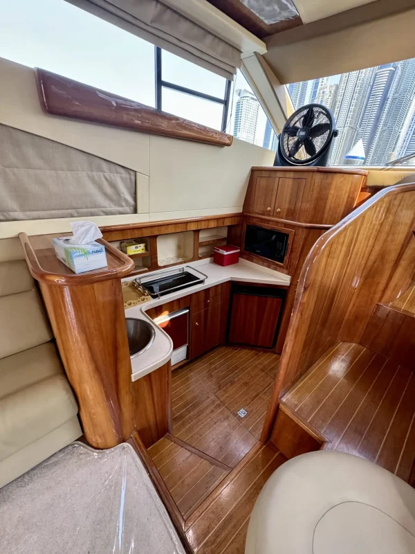 Book a Yacht Dubai 42ft – Experience the Best Dubai Marina Yacht Tour 2025