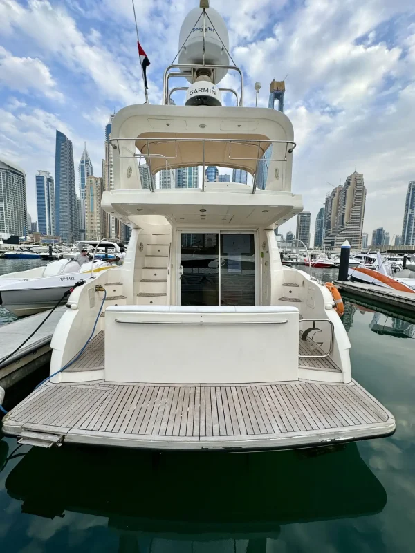 Book a Yacht Dubai 42ft – Experience the Best Dubai Marina Yacht Tour 2025