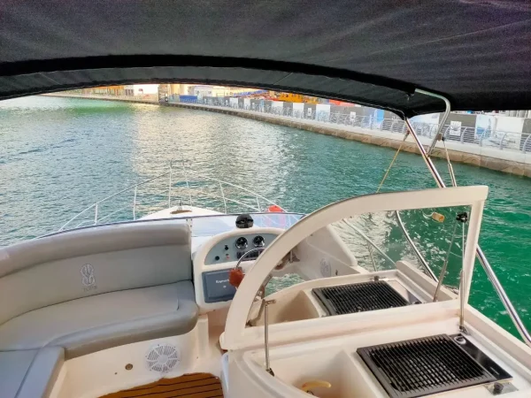 Dubai Luxury Yacht – 50ft