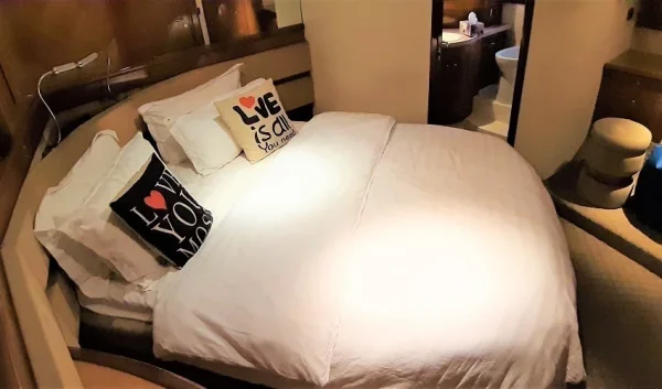 Booking a Yacht in Dubai – 60ft