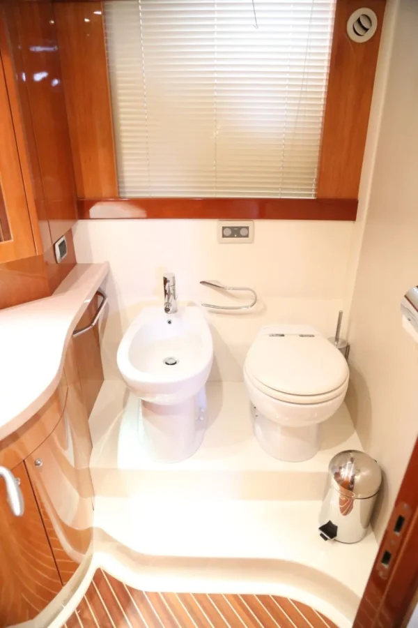 Booking a Yacht in Dubai – 60ft