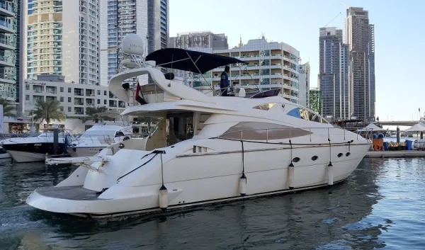 Booking a Yacht in Dubai – 60ft
