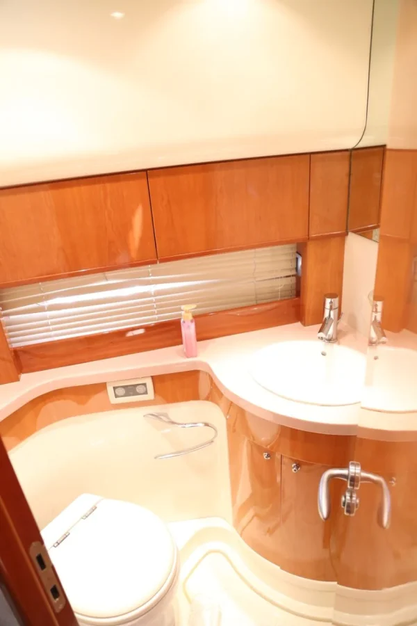 Booking a Yacht in Dubai – 60ft