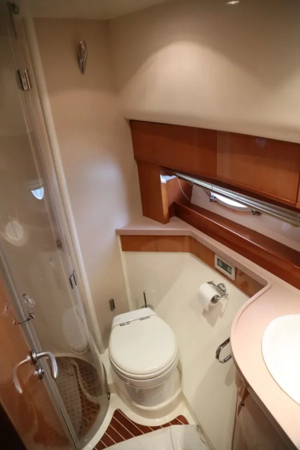 Booking a Yacht in Dubai – 60ft