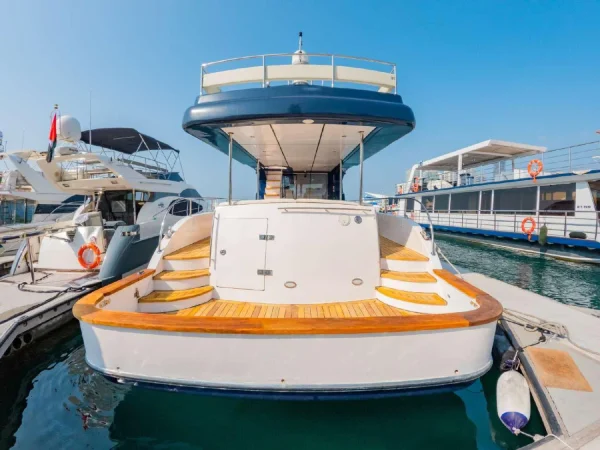 65ft Dubai Marina Yacht Rental