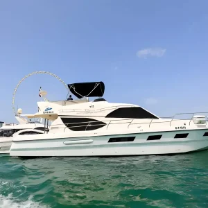 Dubai Private Yacht Tour – 66ft