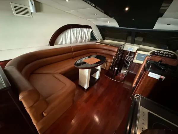 Dubai Private Yacht Tour – 66ft