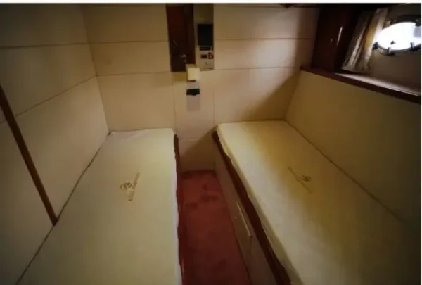 Dubai Luxury Yacht Charter – 75ft