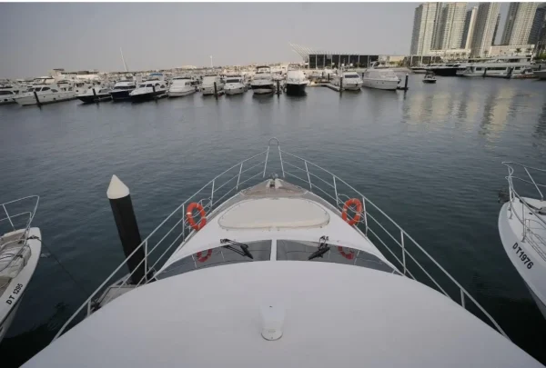 Dubai Luxury Yacht Charter – 75ft