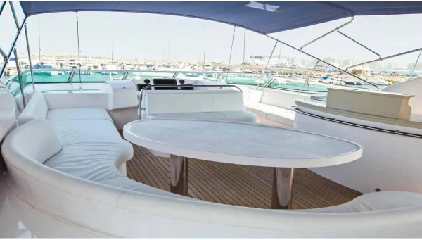 88ft Dubai Yacht Cruise