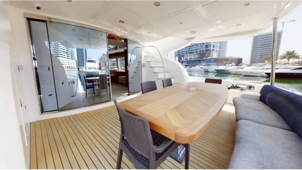 88ft Dubai Yacht Cruise