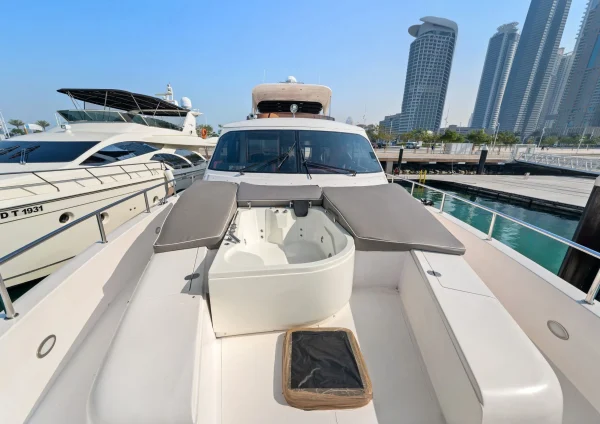 Dubai Yacht Hire – 90ft