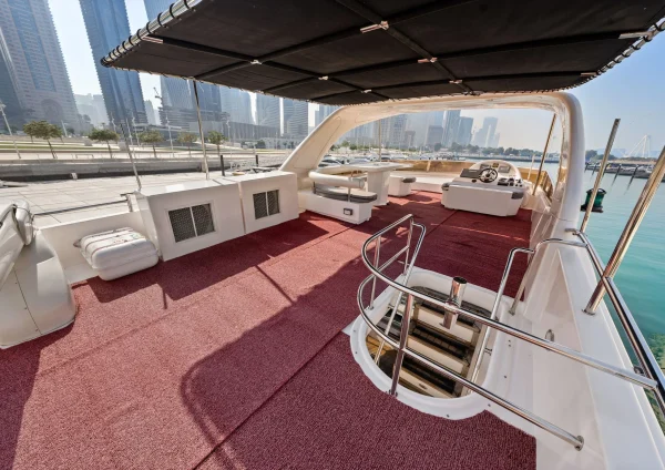 Dubai Yacht Hire – 90ft