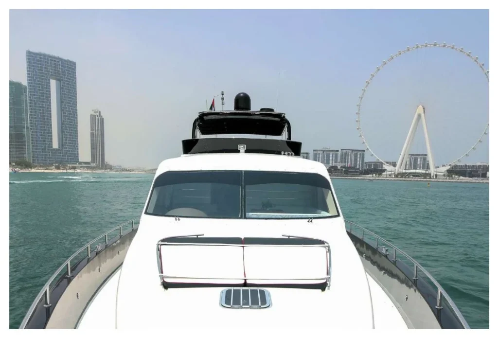 luxury yacht 95ft for rent in dubai